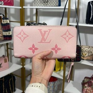 SOLD LV Giant Monogram Wallet PINK! 🩷 SOLD!
